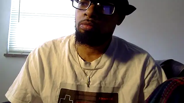 Snapshot of WhiskeyWood_DuhGOD chatting on 11-07-25, 05:35 WhiskeyWood DuhGOD online show from 11-07-25, 05:35