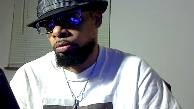 Snapshot of WhiskeyWood_DuhGOD chatting on 11-09-25, 02:32 WhiskeyWood DuhGOD online show from 11-09-25, 02:32