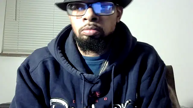 Snapshot of WhiskeyWood_DuhGOD chatting on 11-17-25, 02:28 WhiskeyWood DuhGOD online show from 11-17-25, 02:28