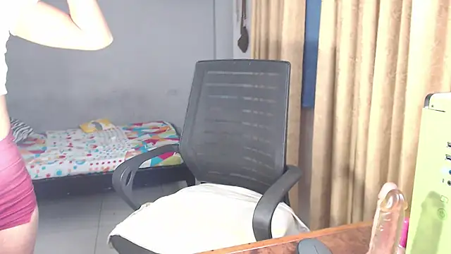 SusanLeroy online show from 11-19-25, 09:31