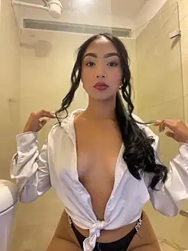 SOPHIACANDY19  online show from 10-16-25, 11:17