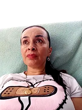 Samantha Sullivan  online show from 10-20-25, 03:45