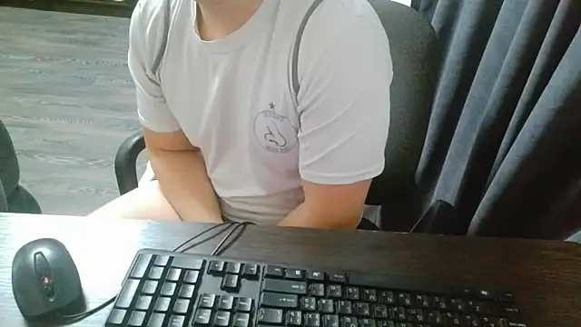 Snapshot of gamblingbum chatting on 02-24-26, 02:59 gamblingbum online show from 02-24-26, 02:59