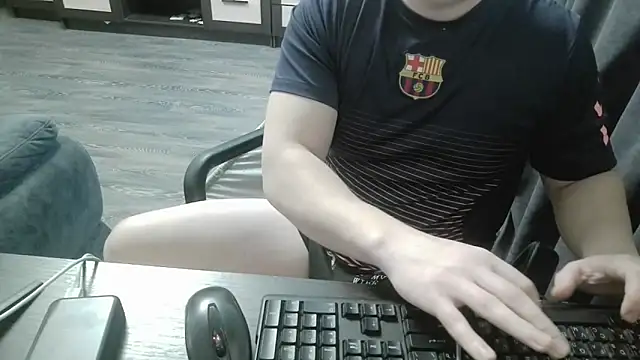 Snapshot of gamblingbum chatting on 03-01-26, 01:02 gamblingbum online show from 03-01-26, 01:02