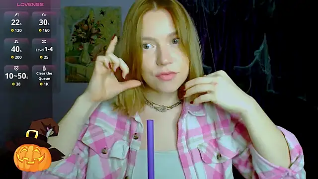 TaylorBre online show from 11-04-25, 05:39