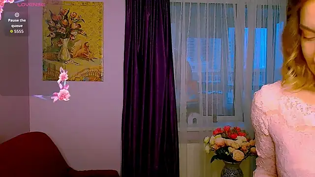 TaylorBre online show from 11-22-25, 06:34