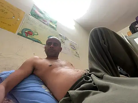 Snapshot of SammyChocolateIndian chatting on 03-01-25, 05:20 SammyChocolateIndian online show from 03-01-25, 05:20