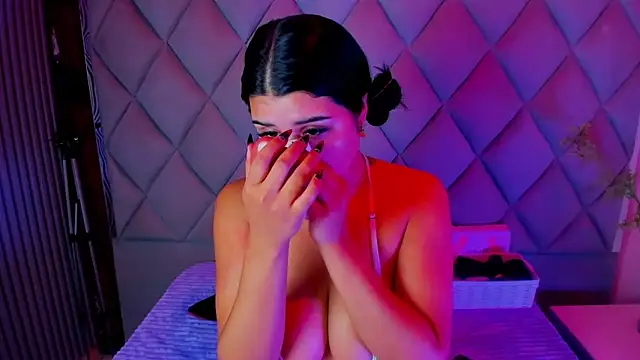 venusowen  online show from 10-14-25, 01:01