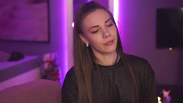 StephanieNeeson online show from 12-31-24, 10:34