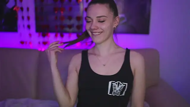 StephanieNeeson online show from 02-17-25, 10:36