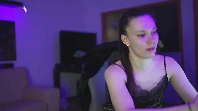 StephanieNeeson online show from 02-28-25, 11:01
