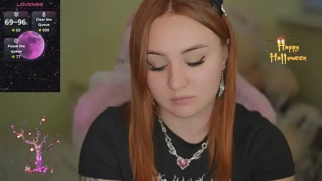 LovelyBell online show from 10-28-25, 02:31