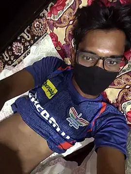 Snapshot of Tomato_boy chatting on 09-22-25, 02:52 Tomato boy online show from 09-22-25, 02:52