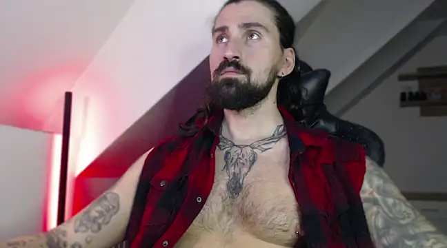 Snapshot of MateoHunk chatting on 12-30-24, 05:13 MateoHunk online show from 12-30-24, 05:13