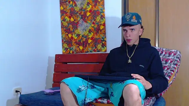 Keeny16 online show from 12-19-24, 08:13