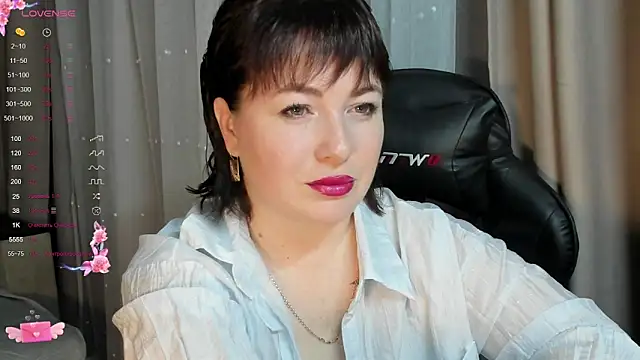 Victoria Di online show from 09-24-25, 02:53