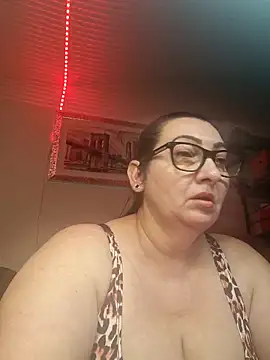Snapshot of Genoveva73sexy chatting on 03-10-25, 06:27 Genoveva73sexy online show from 03-10-25, 06:27