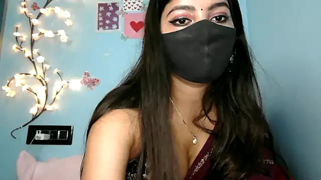 Reena Singh53 online show from 09-12-25, 12:38
