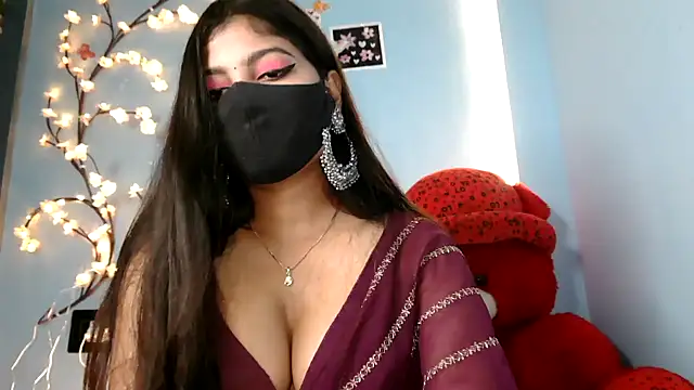Reena Singh53 online show from 09-21-25, 01:57