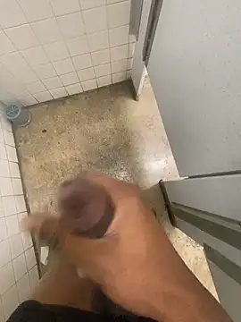 Snapshot of zeekBbc chatting on 01-20-25, 06:32 zeekBbc online show from 01-20-25, 06:32