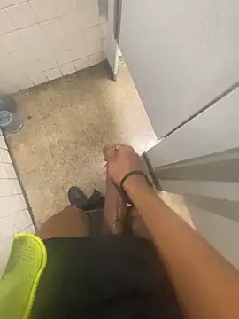 Snapshot of zeekBbc chatting on 02-09-25, 11:36 zeekBbc online show from 02-09-25, 11:36