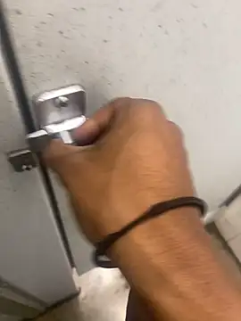 Snapshot of zeekBbc chatting on 02-15-25, 08:33 zeekBbc online show from 02-15-25, 08:33