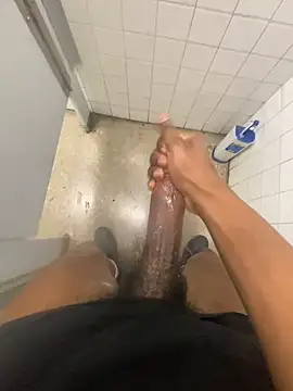 Snapshot of zeekBbc chatting on 02-18-25, 06:58 zeekBbc online show from 02-18-25, 06:58