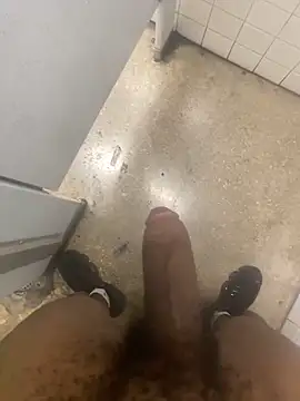 Snapshot of zeekBbc chatting on 03-09-25, 03:01 zeekBbc online show from 03-09-25, 03:01