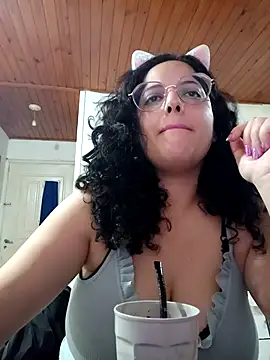 Snapshot of babyluna939 chatting on 11-16-25, 12:16 babyluna939 online show from 11-16-25, 12:16