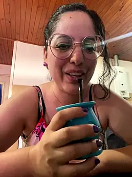 Snapshot of babyluna939 chatting on 12-15-25, 04:00 babyluna939 online show from 12-15-25, 04:00