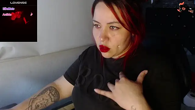 Bruja  Scarlata online show from 12-16-24, 06:38