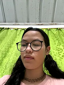 Snapshot of celesteguz chatting on 11-19-25, 11:43 celesteguz online show from 11-19-25, 11:43