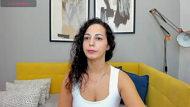 Snapshot of Linda_Insatiable chatting on 03-22-25, 01:22 Linda Insatiable online show from 03-22-25, 01:22