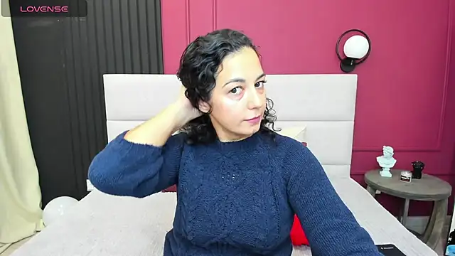 Snapshot of Linda_Insatiable chatting on 10-05-25, 01:26 Linda Insatiable online show from 10-05-25, 01:26