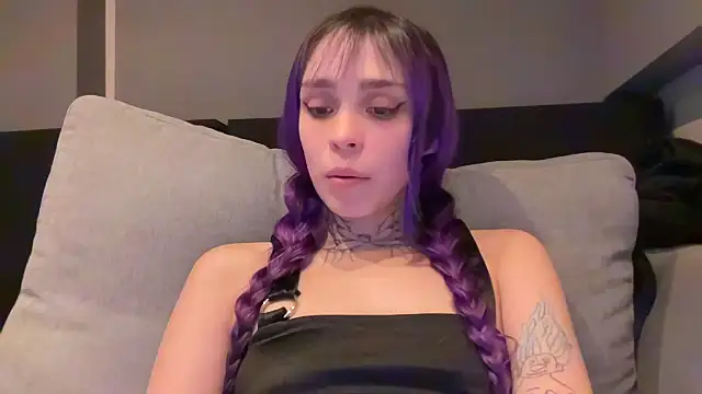 Snapshot of loletabb chatting on 10-09-25, 12:30 loletabb online show from 10-09-25, 12:30