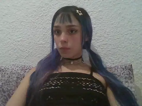 Snapshot of loletabb chatting on 10-20-25, 06:19 loletabb online show from 10-20-25, 06:19