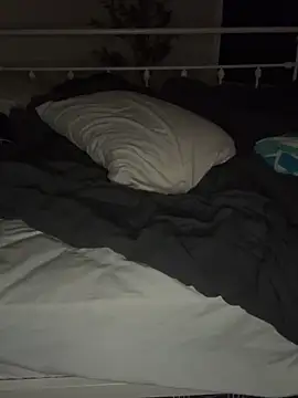 Snapshot of blondeandthick chatting on 03-11-25, 10:29 blondeandthick online show from 03-11-25, 10:29