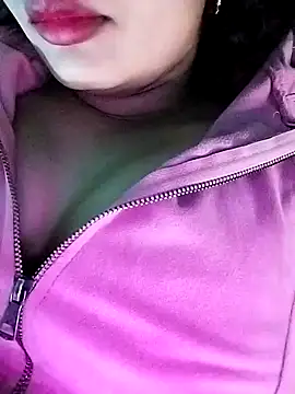 Miss-Siyaa online show from 12-29-24, 02:42