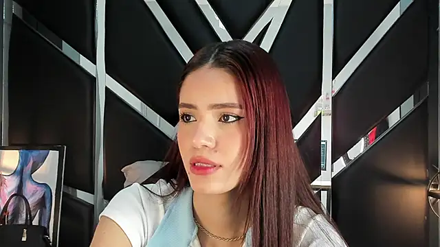 Snapshot of Madie__collins chatting on 01-06-25, 12:46 Madie collins online show from 01-06-25, 12:46