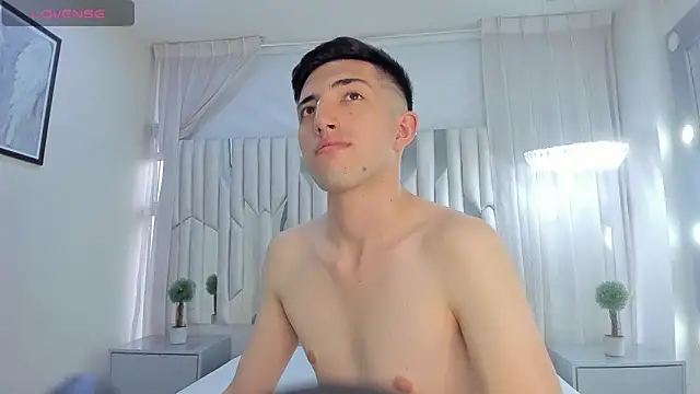Un Slutty online show from 03-03-25, 07:28
