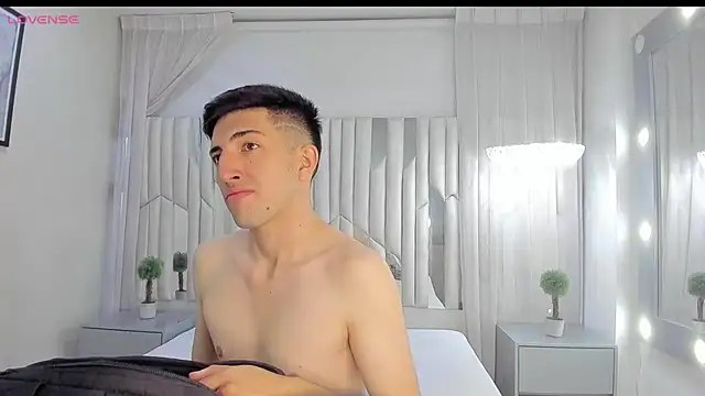 Un Slutty online show from 03-08-25, 11:16