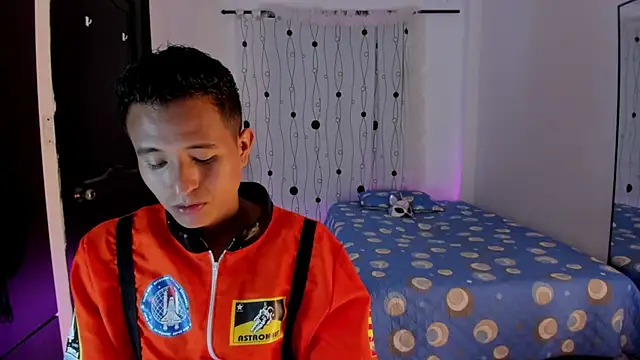 Snapshot of alessandro_wizard chatting on 02-08-25, 09:46 alessandro wizard online show from 02-08-25, 09:46