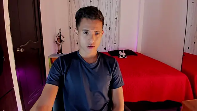 Snapshot of alessandro_wizard chatting on 02-14-25, 09:32 alessandro wizard online show from 02-14-25, 09:32