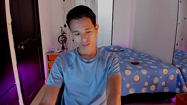 Snapshot of alessandro_wizard chatting on 03-10-25, 06:45 alessandro wizard online show from 03-10-25, 06:45