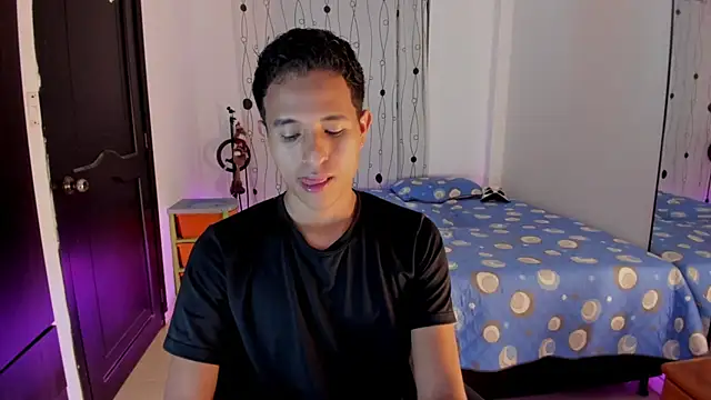 Snapshot of alessandro_wizard chatting on 03-13-25, 12:05 alessandro wizard online show from 03-13-25, 12:05