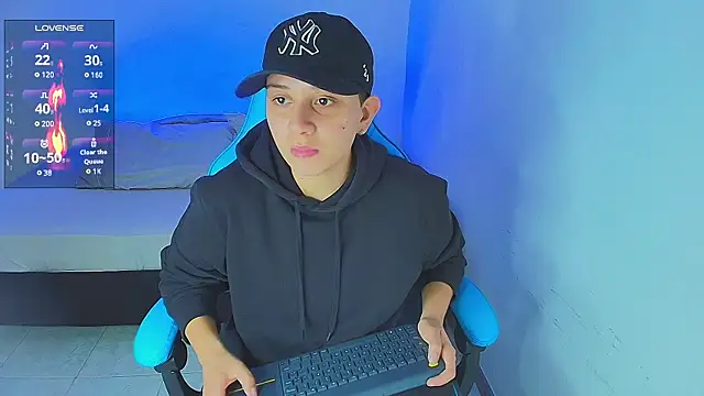 Snapshot of aron_wi chatting on 01-13-25, 09:31 aron wi online show from 01-13-25, 09:31