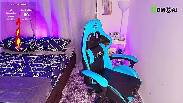 Snapshot of aron_wi chatting on 09-13-25, 10:37 aron wi online show from 09-13-25, 10:37