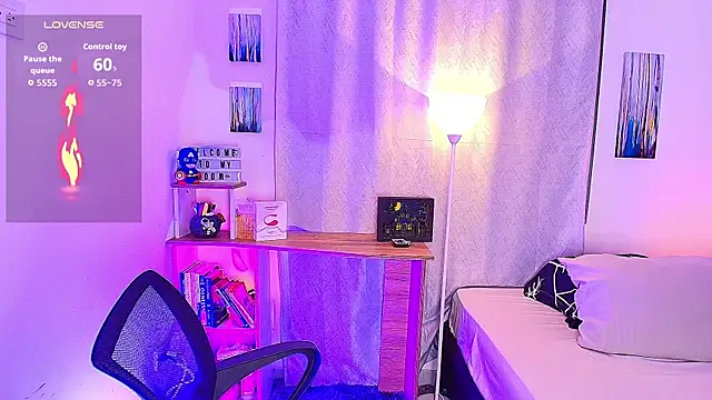 Snapshot of aron_wi chatting on 10-22-25, 10:37 aron wi online show from 10-22-25, 10:37