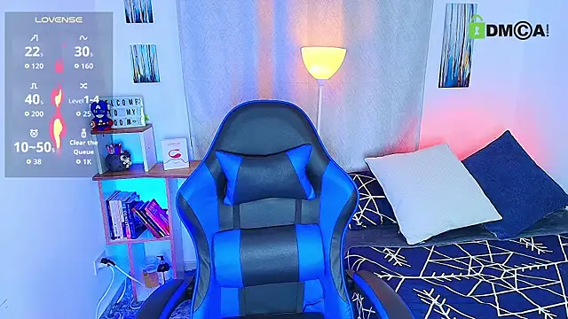 Snapshot of aron_wi chatting on 11-19-25, 01:05 aron wi online show from 11-19-25, 01:05