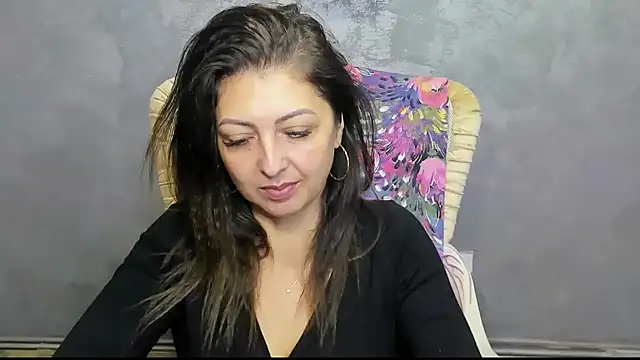DivinSandra online show from 12-02-24, 07:47